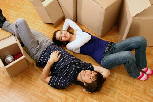 Risk assessment and loading checks during a van move